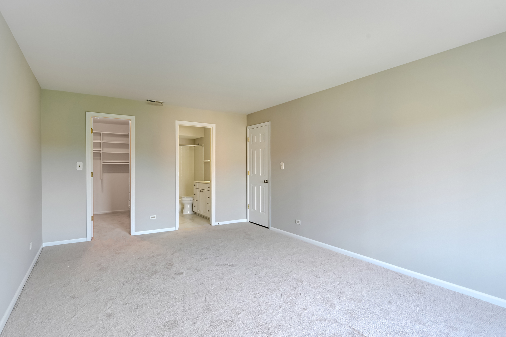 701 Lake Hinsdale Drive Willowbrook IL 60527
