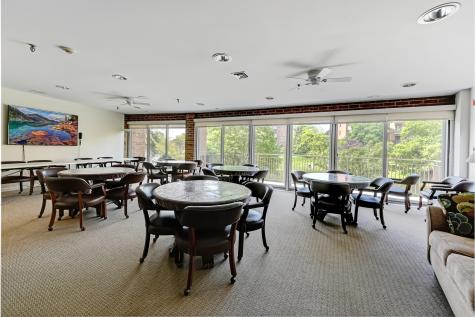 701 Lake Hinsdale Drive Willowbrook IL 60527