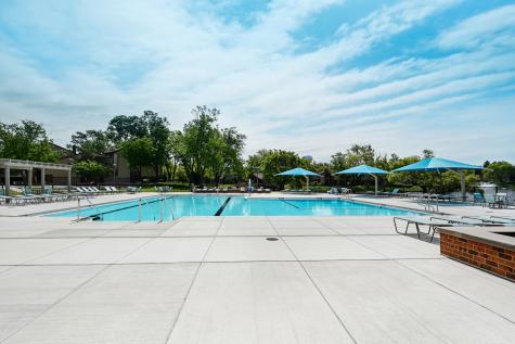 701 Lake Hinsdale Drive Willowbrook IL 60527