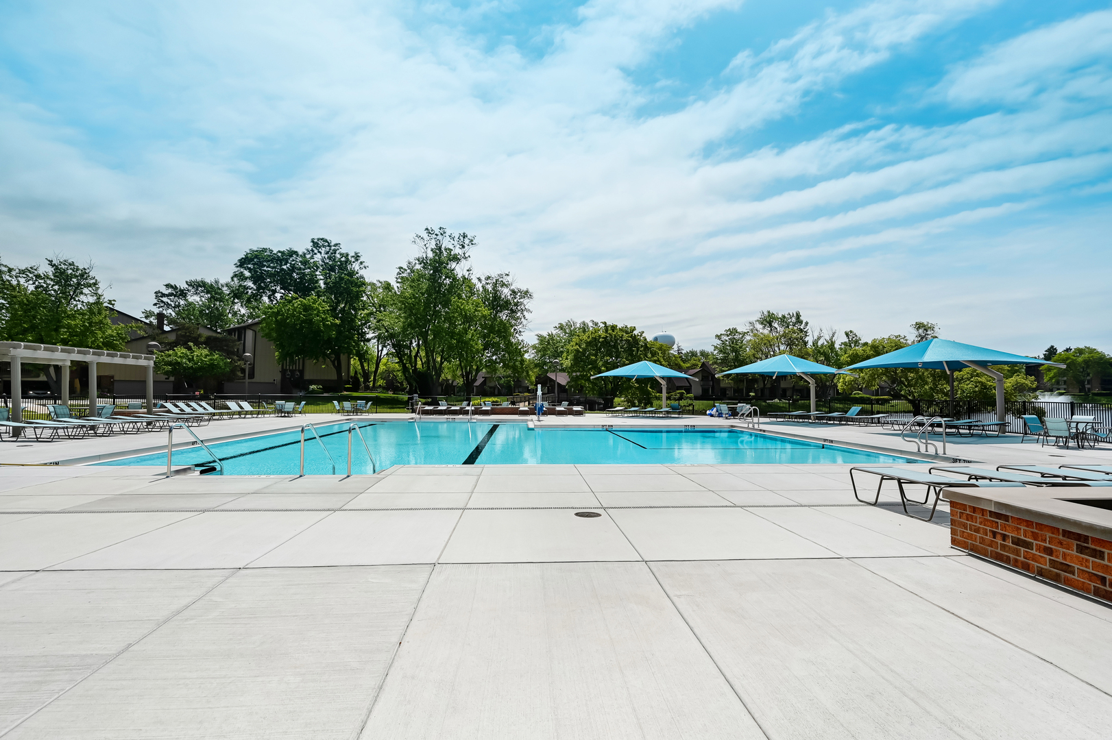 701 Lake Hinsdale Drive Willowbrook IL 60527