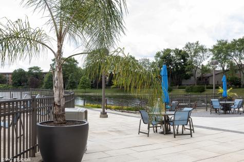 701 Lake Hinsdale Drive Willowbrook IL 60527