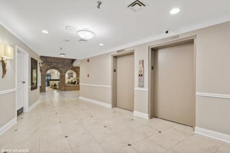 701 Lake Hinsdale Drive Willowbrook IL 60527