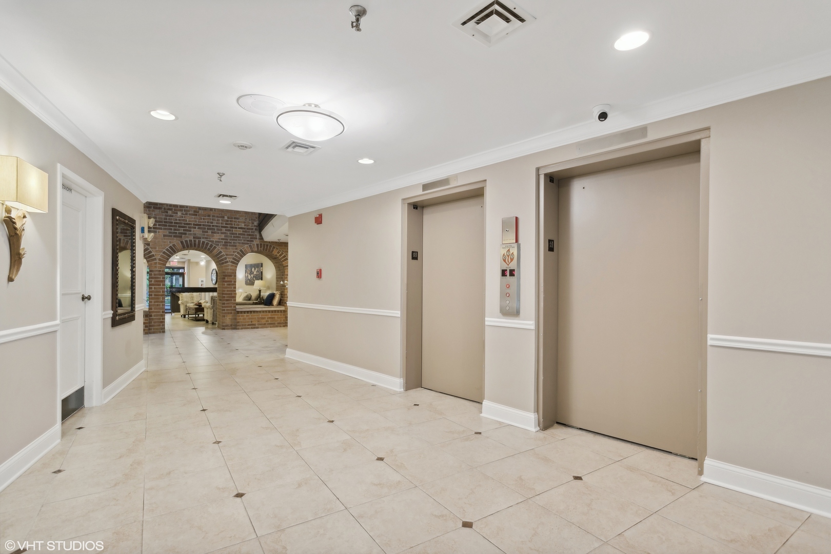 701 Lake Hinsdale Drive Willowbrook IL 60527