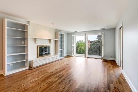 701 Lake Hinsdale Drive Willowbrook IL 60527