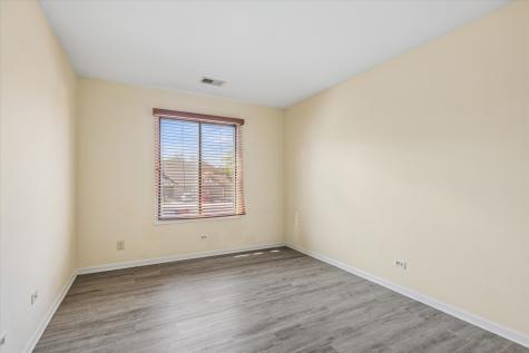826 Thornton Court Schaumburg IL 60193