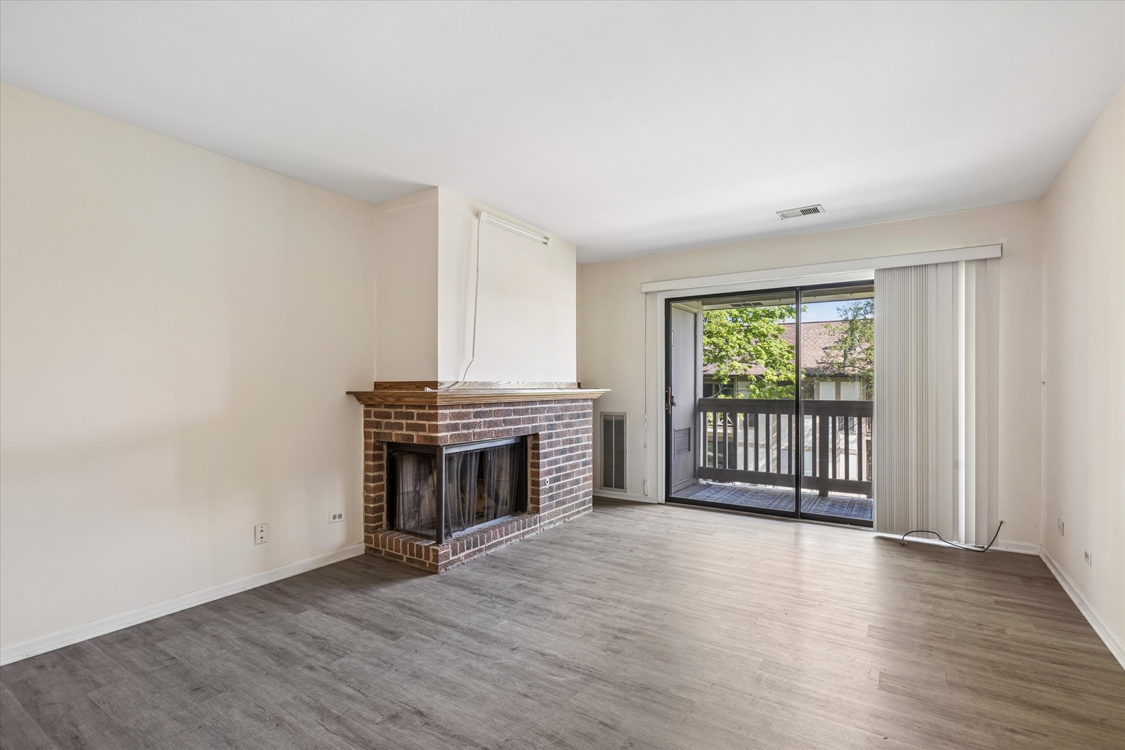 826 Thornton Court Schaumburg IL 60193