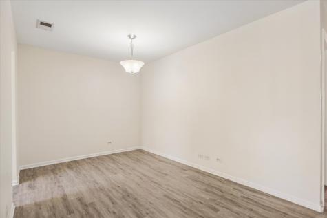 826 Thornton Court Schaumburg IL 60193