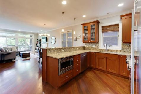 2912 North Sheffield Avenue Chicago IL 60657