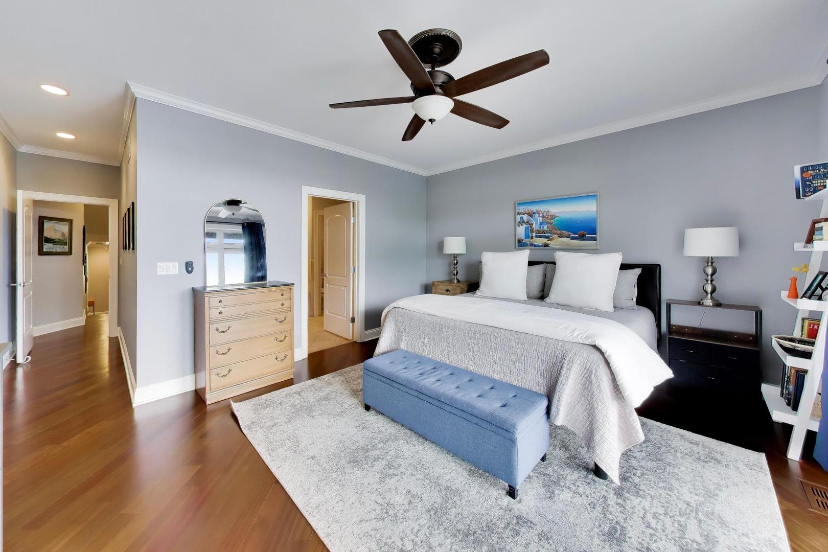 2912 North Sheffield Avenue Chicago IL 60657