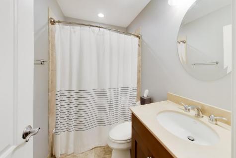 2912 North Sheffield Avenue Chicago IL 60657