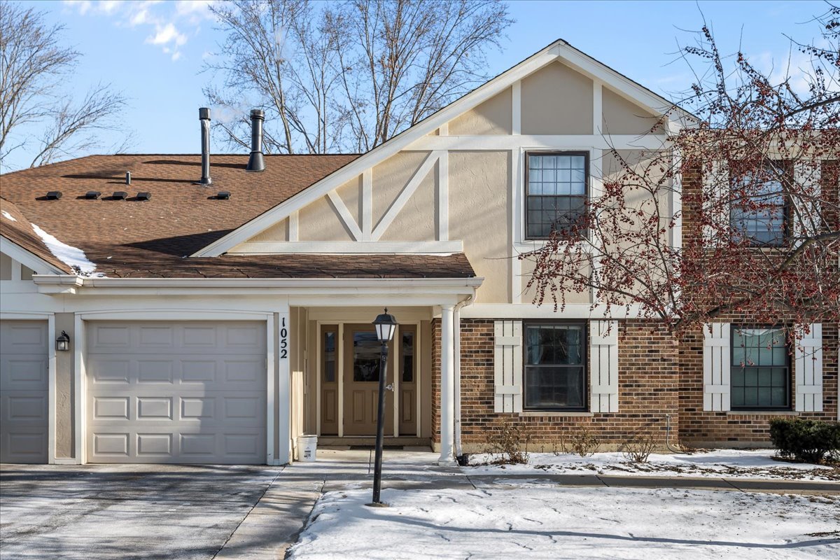 1052 Southbury Lane Wheeling IL 60090