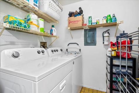 1052 Southbury Lane Wheeling IL 60090