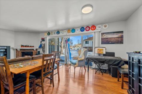 1052 Southbury Lane Wheeling IL 60090