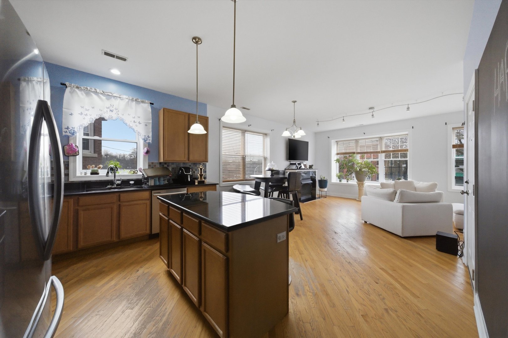 25 North Menard Avenue Chicago IL 60644