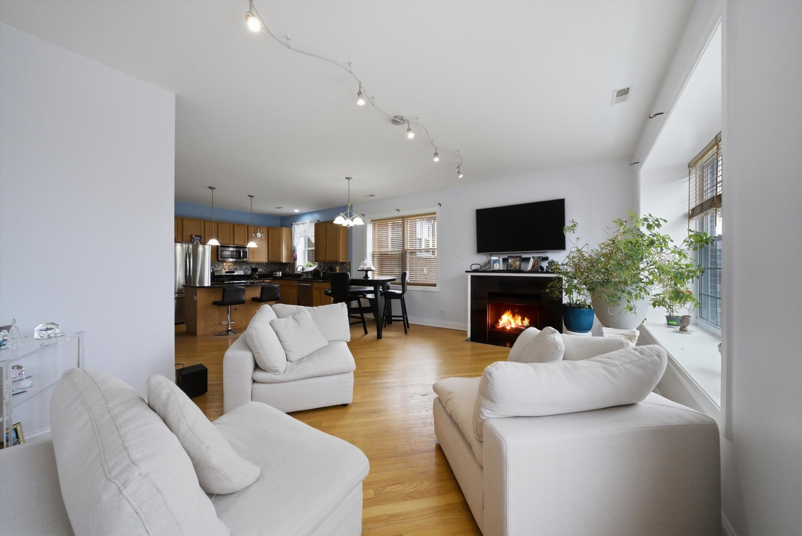 25 North Menard Avenue Chicago IL 60644