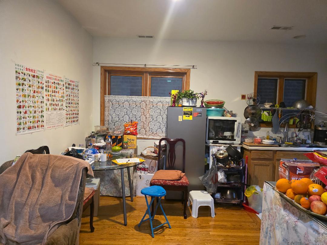 266 West 24th Place Chicago IL 60616