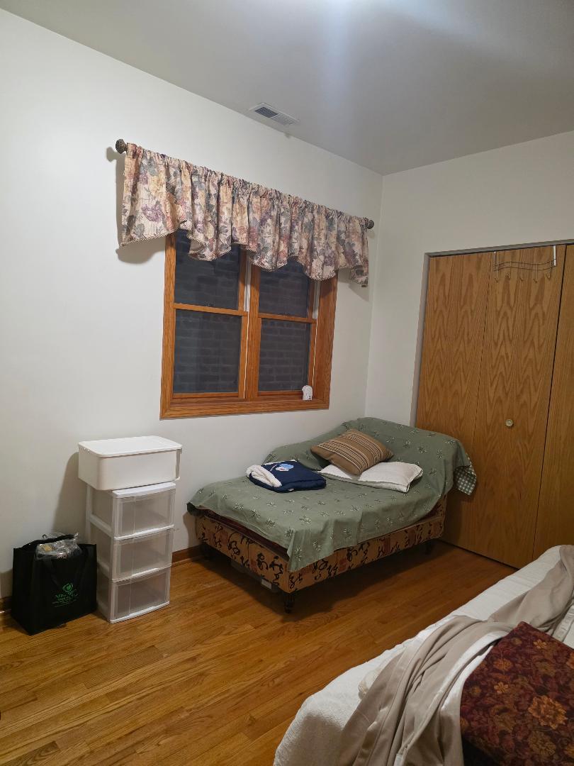 266 West 24th Place Chicago IL 60616