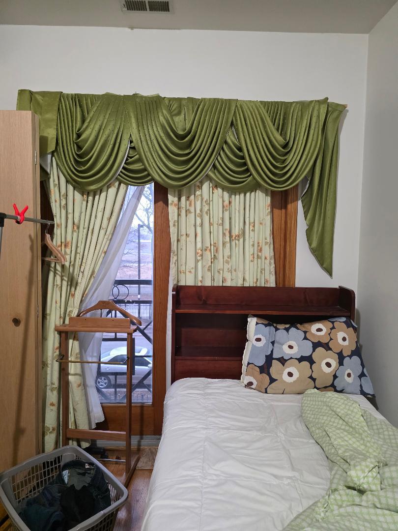 266 West 24th Place Chicago IL 60616