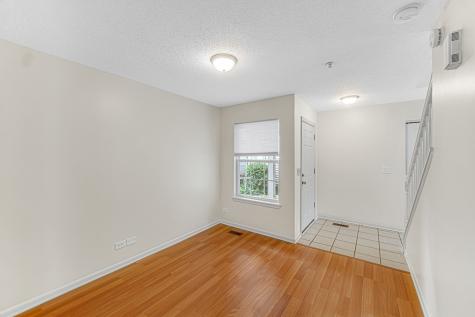 2588 Dickens Court Aurora IL 60503