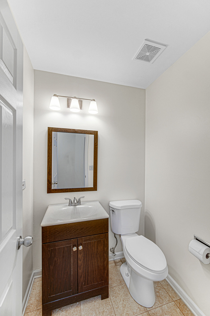 2588 Dickens Court Aurora IL 60503