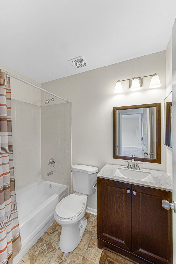2588 Dickens Court Aurora IL 60503