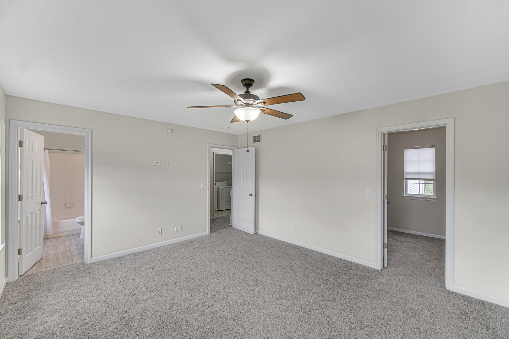 2588 Dickens Court Aurora IL 60503