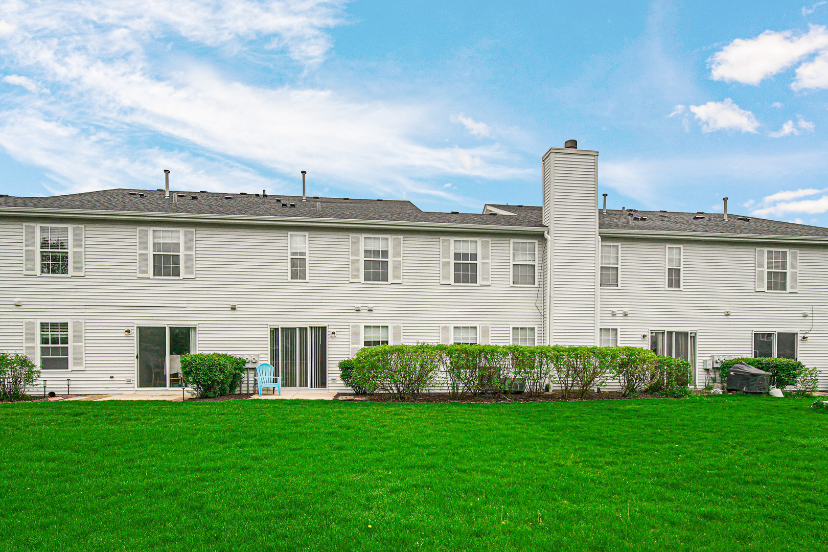 2588 Dickens Court Aurora IL 60503