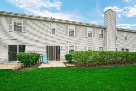 2588 Dickens Court Aurora IL 60503