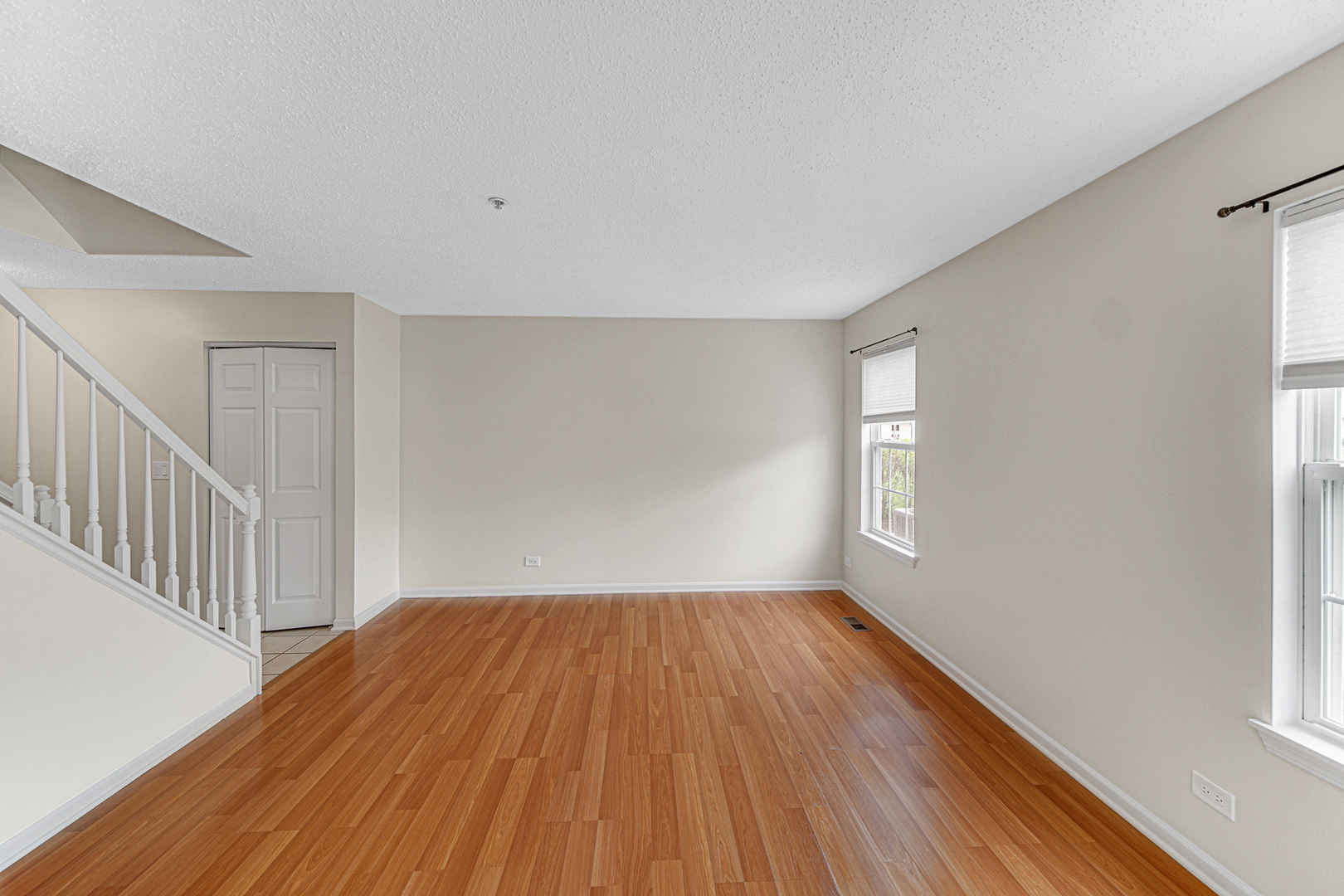 2588 Dickens Court Aurora IL 60503