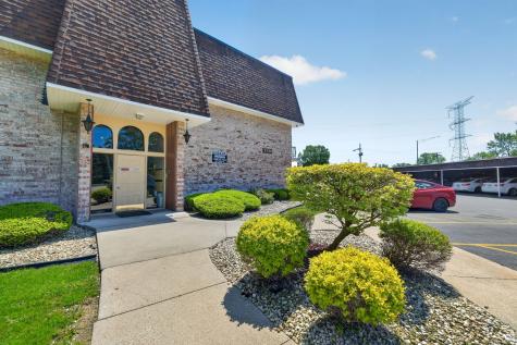 3235 South Manor Drive Lansing IL 60438