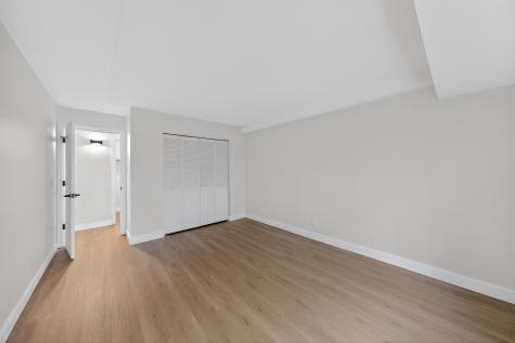 3235 South Manor Drive Lansing IL 60438