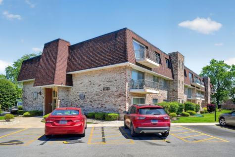3235 South Manor Drive Lansing IL 60438