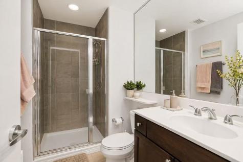 130 North Garland Court Chicago IL 60603