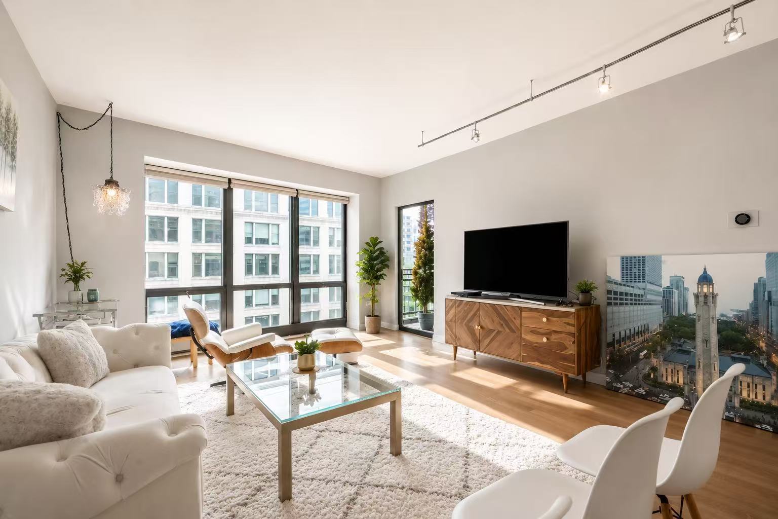 130 North Garland Court Chicago IL 60603
