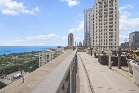 130 North Garland Court Chicago IL 60603