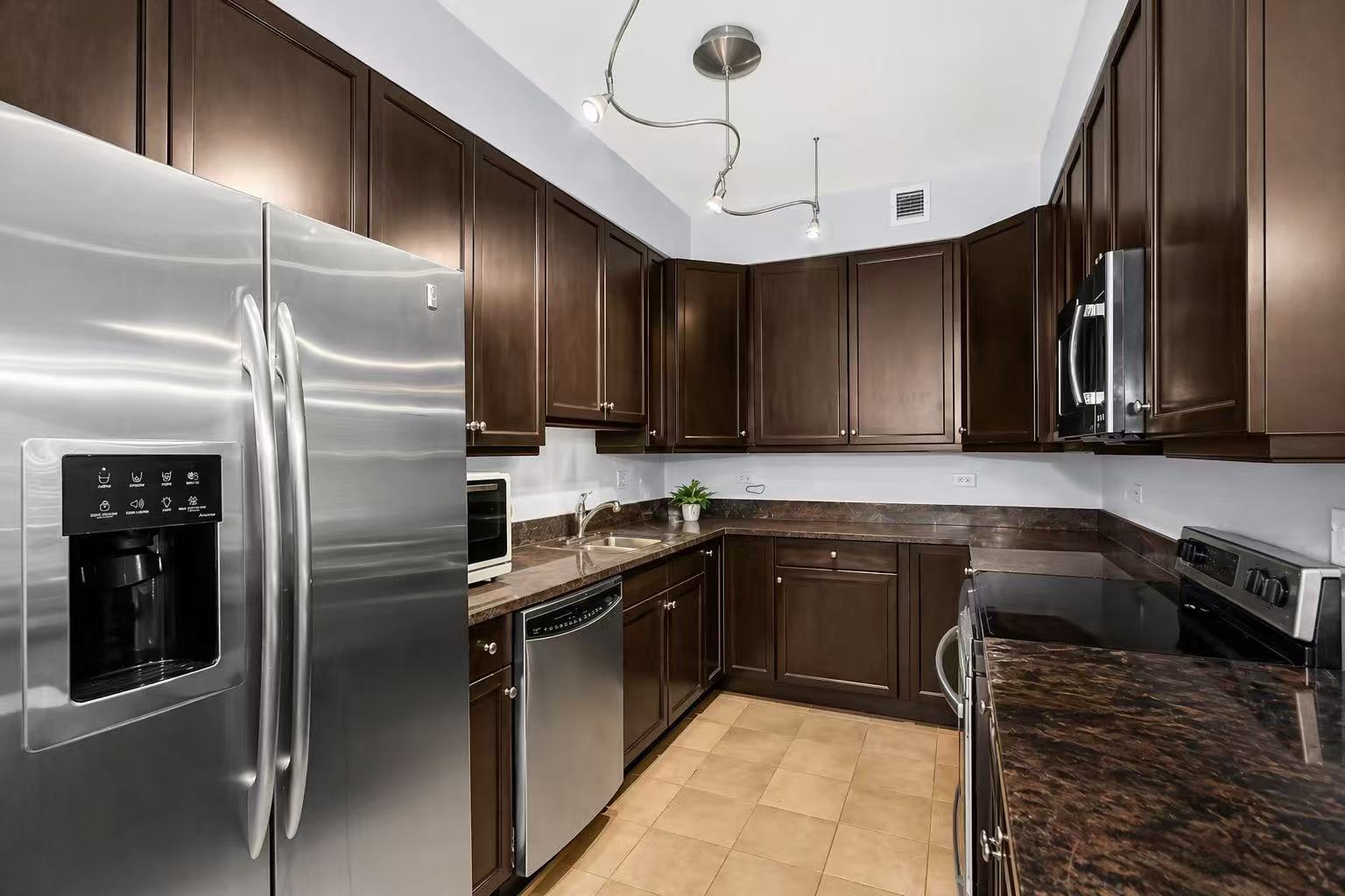 130 North Garland Court Chicago IL 60603