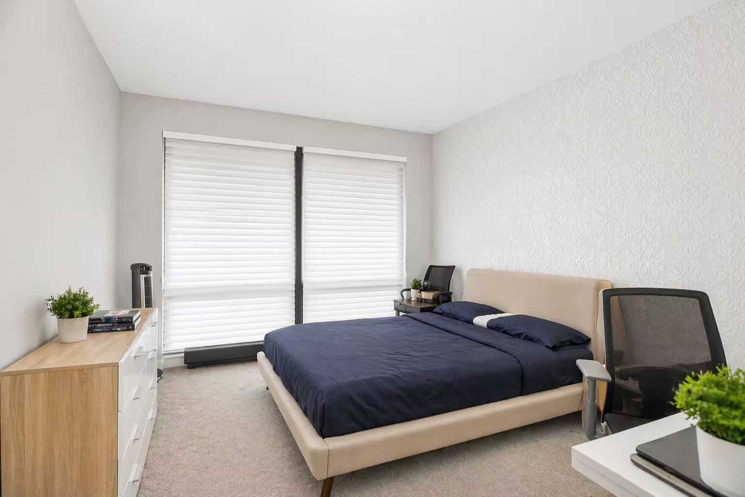 130 North Garland Court Chicago IL 60603