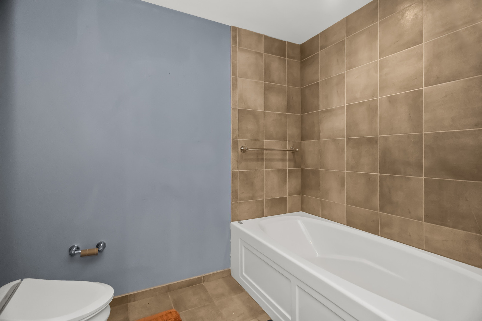 130 North Garland Court Chicago IL 60603