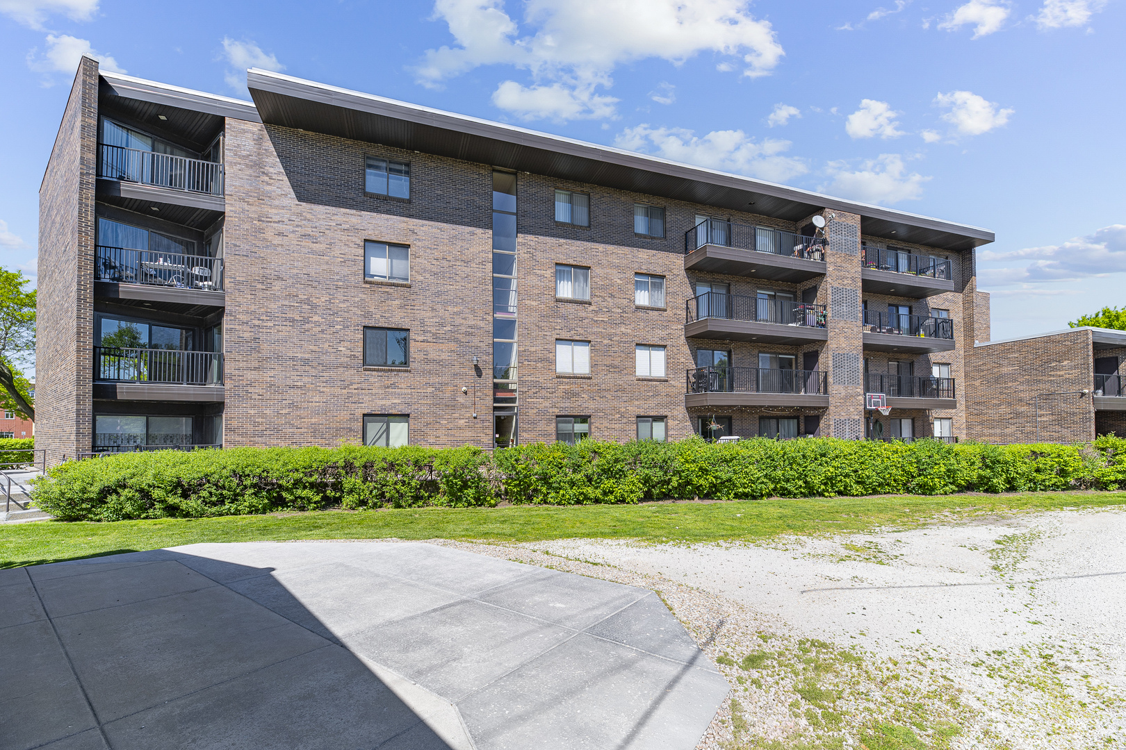 5019 Mulford Street Skokie IL 60077