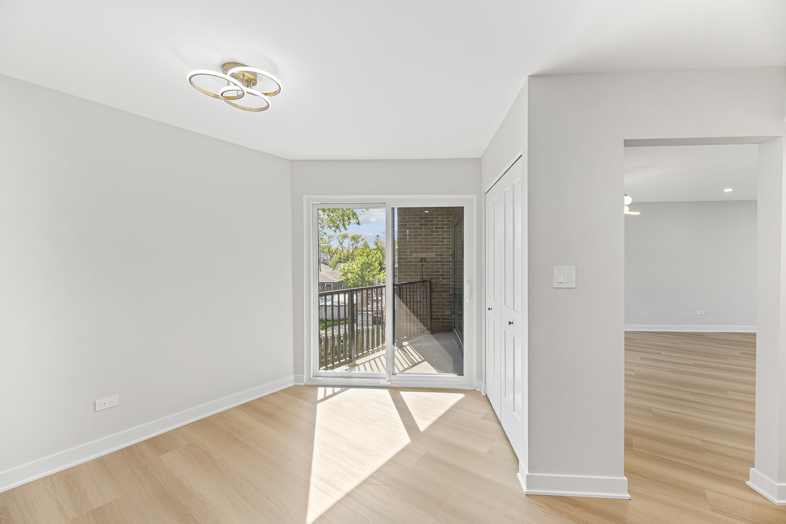 5019 Mulford Street Skokie IL 60077