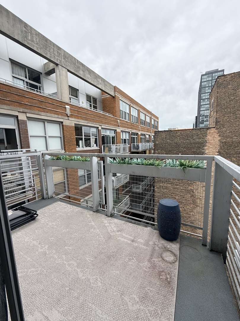 933 West Van Buren Street Chicago IL 60607