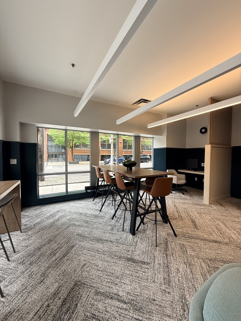 933 West Van Buren Street Chicago IL 60607