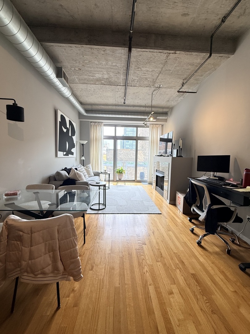 933 West Van Buren Street Chicago IL 60607
