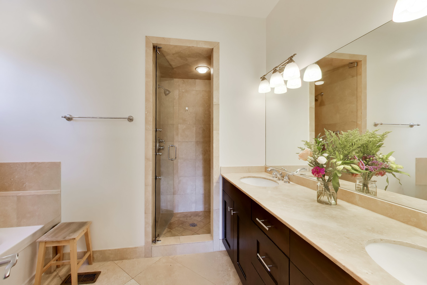 1219 West Foster Avenue Chicago IL 60640
