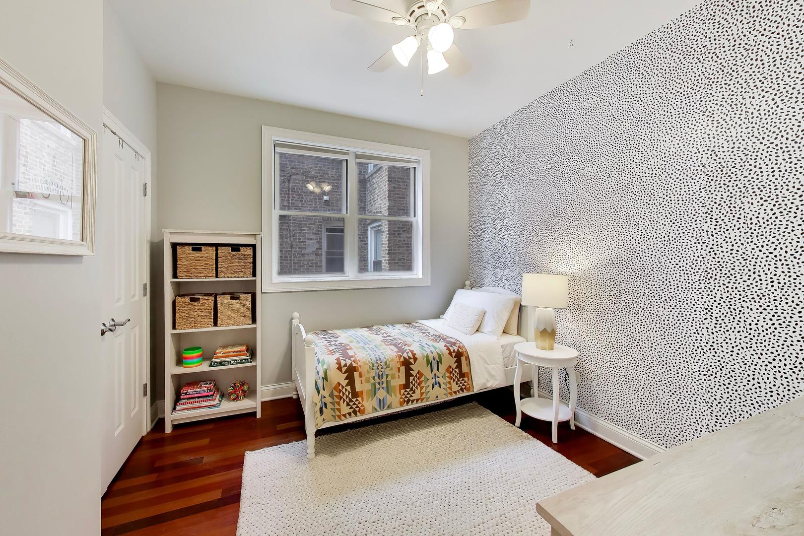 1219 West Foster Avenue Chicago IL 60640