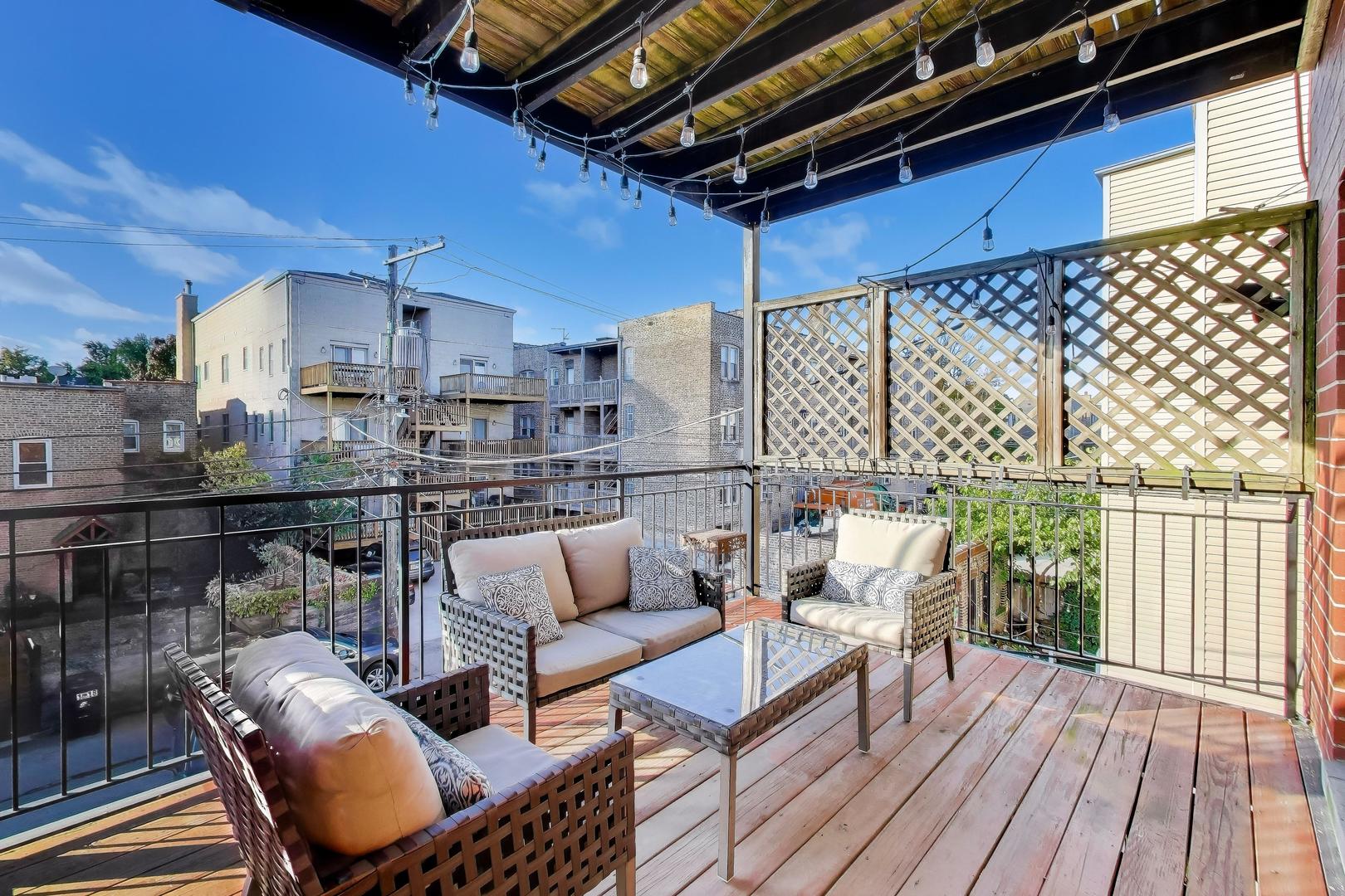 1219 West Foster Avenue Chicago IL 60640