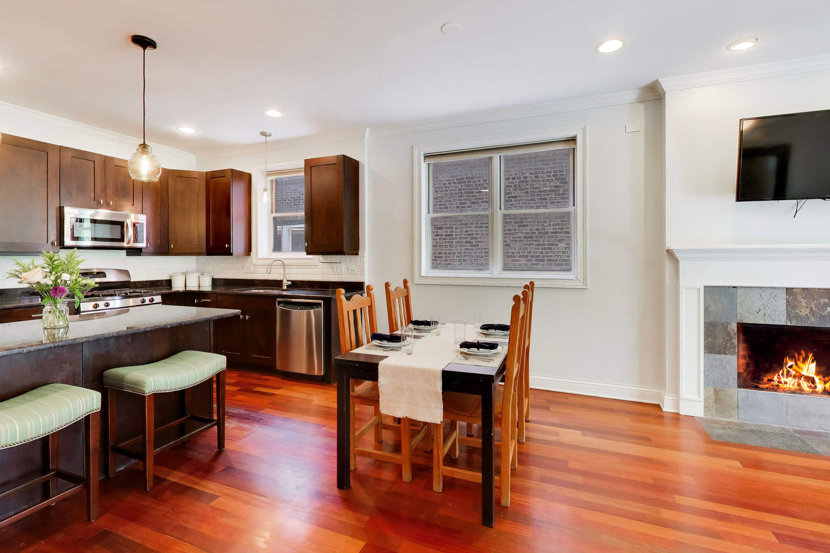 1219 West Foster Avenue Chicago IL 60640