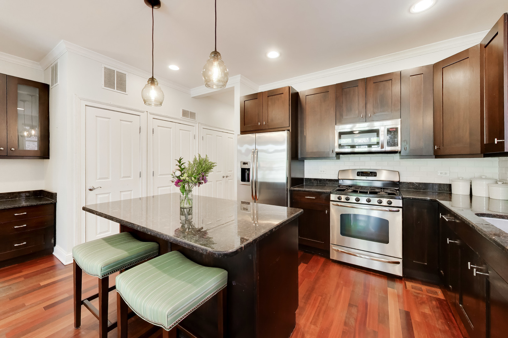 1219 West Foster Avenue Chicago IL 60640