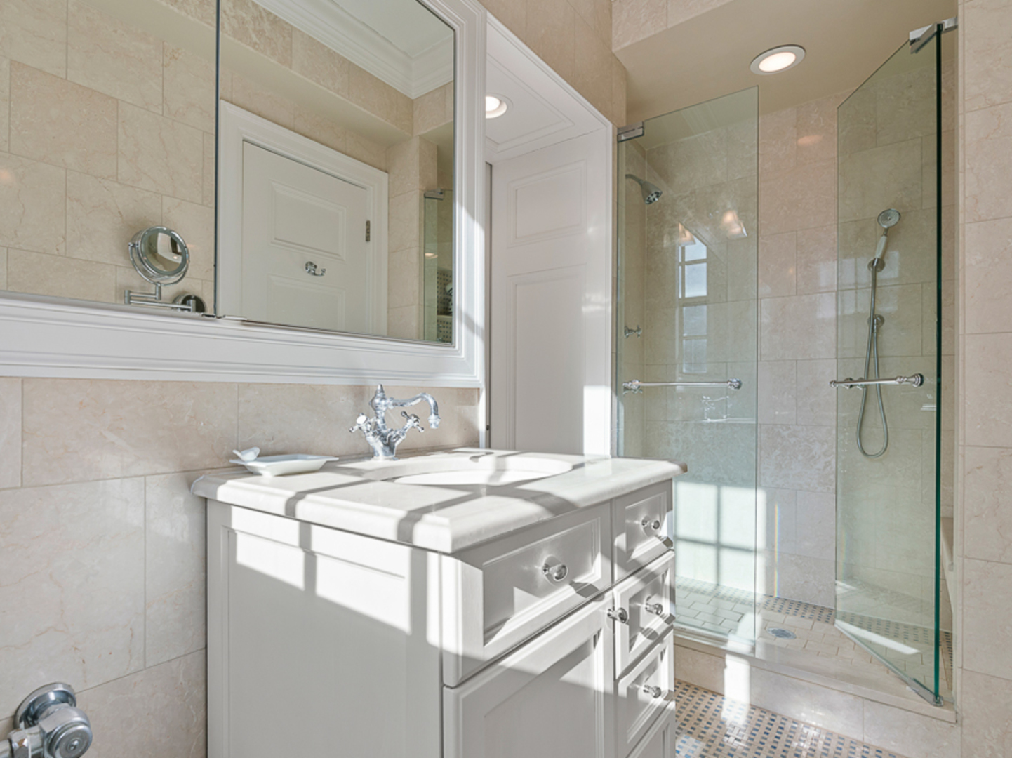 232 East Walton Place Chicago IL 60611