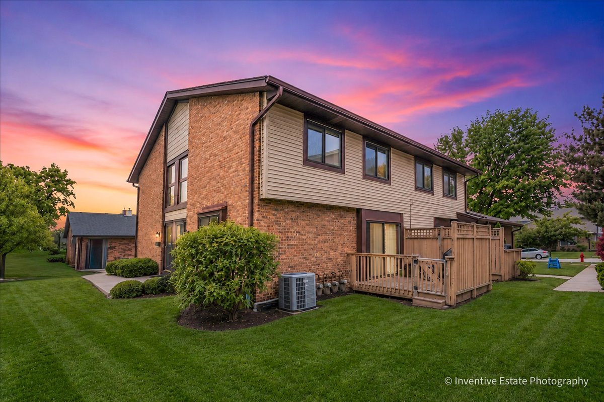 8325 Portsmouth Drive Darien IL 60561
